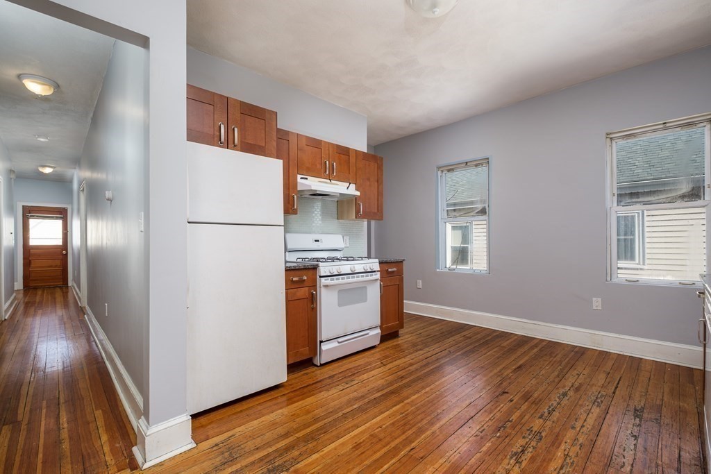 39 Lambert St Unit 2