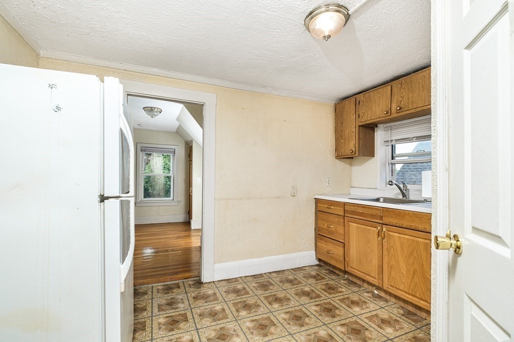 14-16 Edith Ave Unit 3