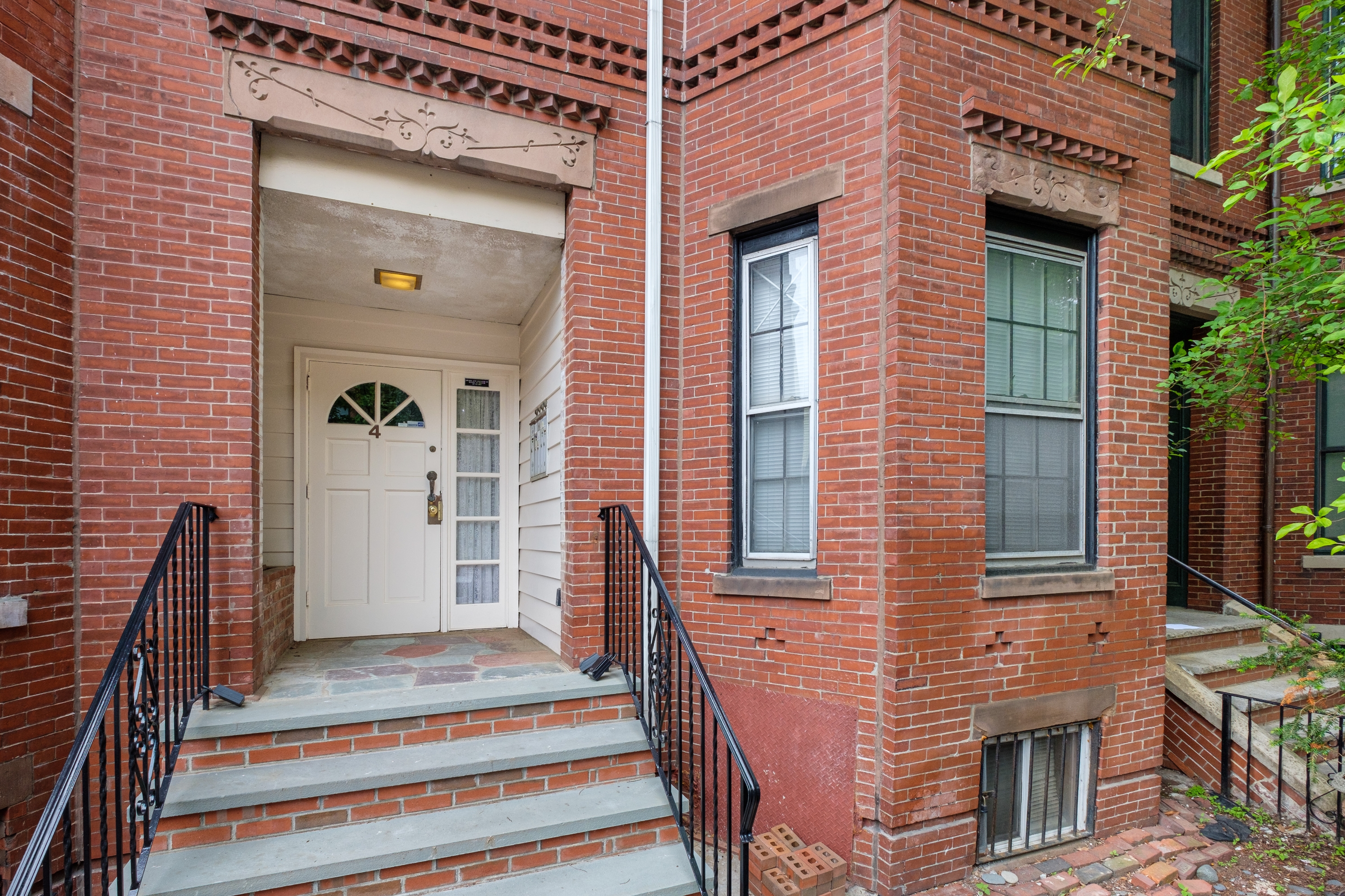 4 Wigglesworth St Unit 1