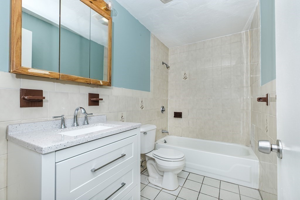 69 Calumet Street - 4